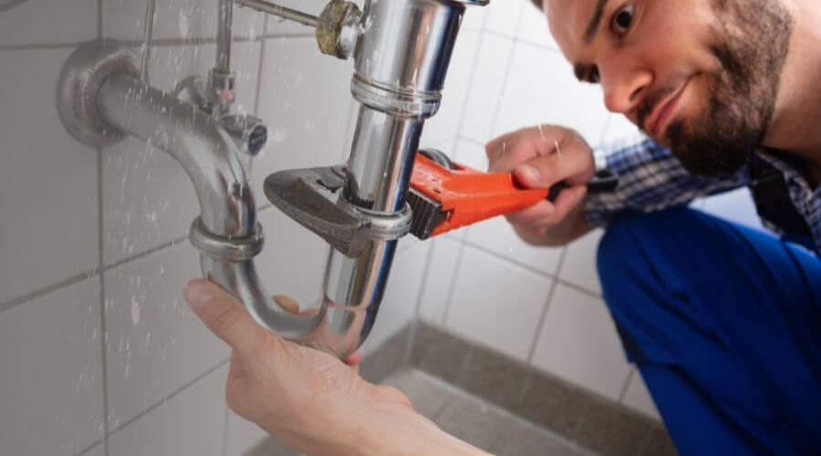 Professional same day plumber services in Menlo, IA
